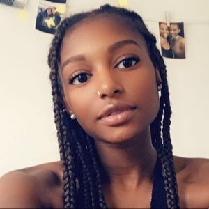 Meet your Posher, Nikki